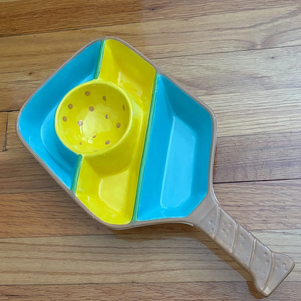 Ceramic Serving Tray in pickledball shaped chip and dip. - Picture 2 of 6